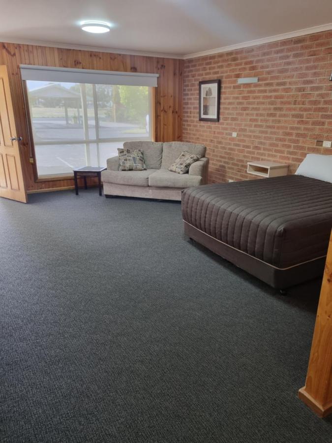 Country Roads Motor Inn Naracoorte Kültér fotó