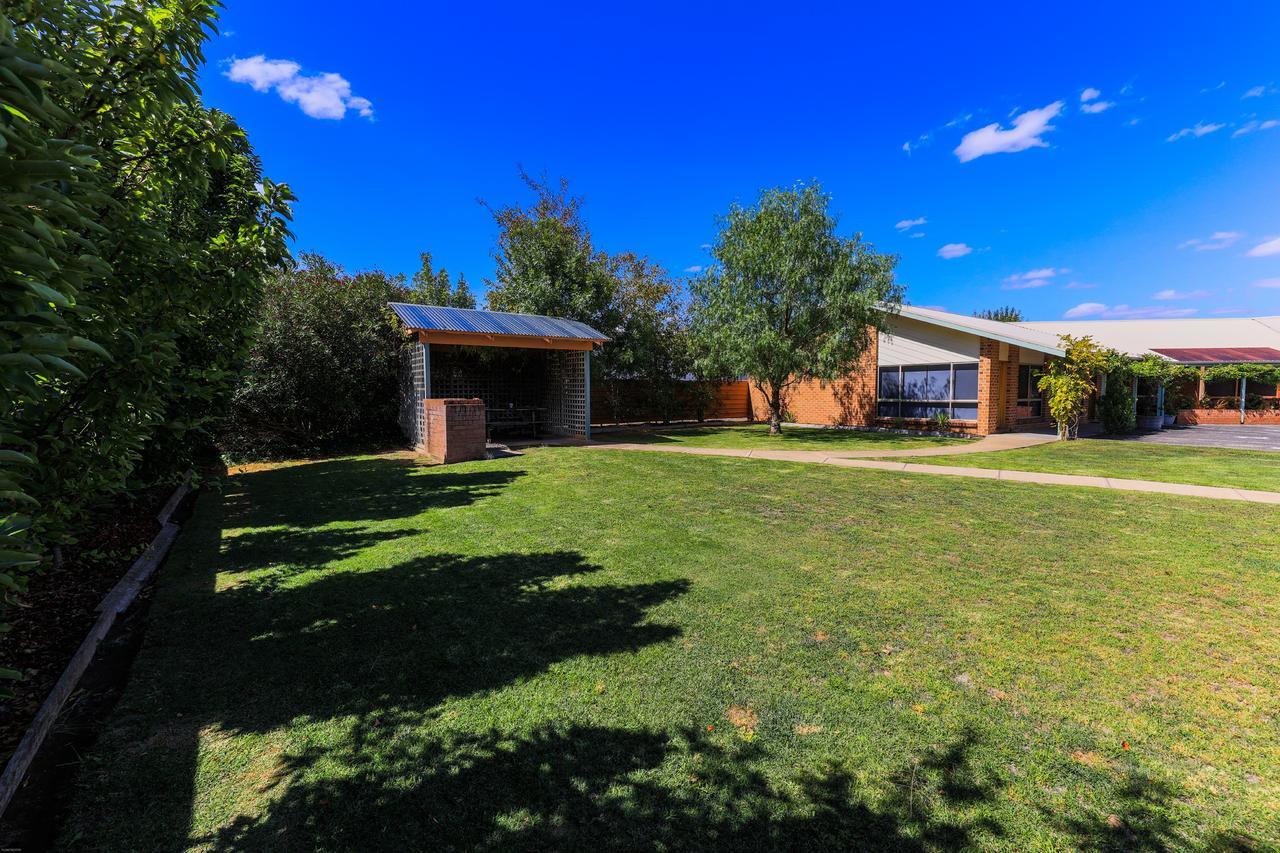 Country Roads Motor Inn Naracoorte Kültér fotó