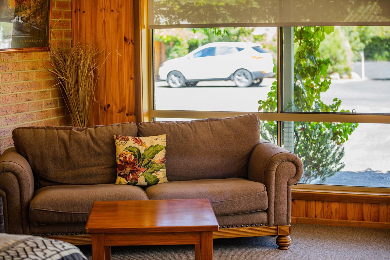 Country Roads Motor Inn Naracoorte Kültér fotó